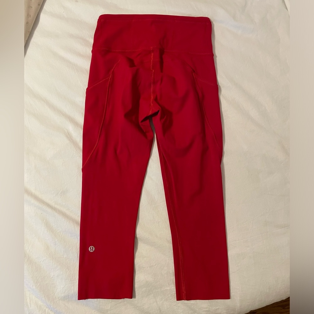 NWOT- Lululemon High Rise Fast and Free 19” - Picture 6 of 7